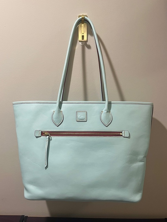 Dooney & Bourke Handbags - Dooney & Bourke Large Tote Pale Blue Florentine NWT